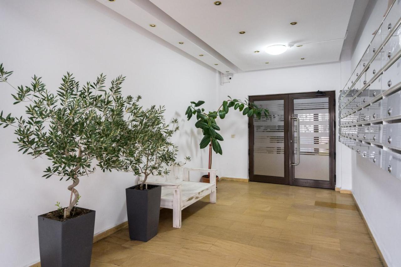 Апартаменти Jungle Escape - Luxe 1-Br Haven In Бухарест Екстер'єр фото